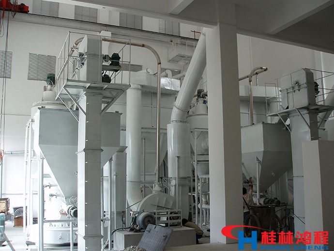 HC1000磨粉机滑石粉生产线现场图片