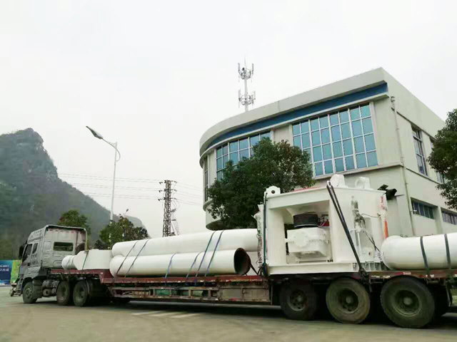 桂林鸿程两台超细立磨奔赴老客户现场