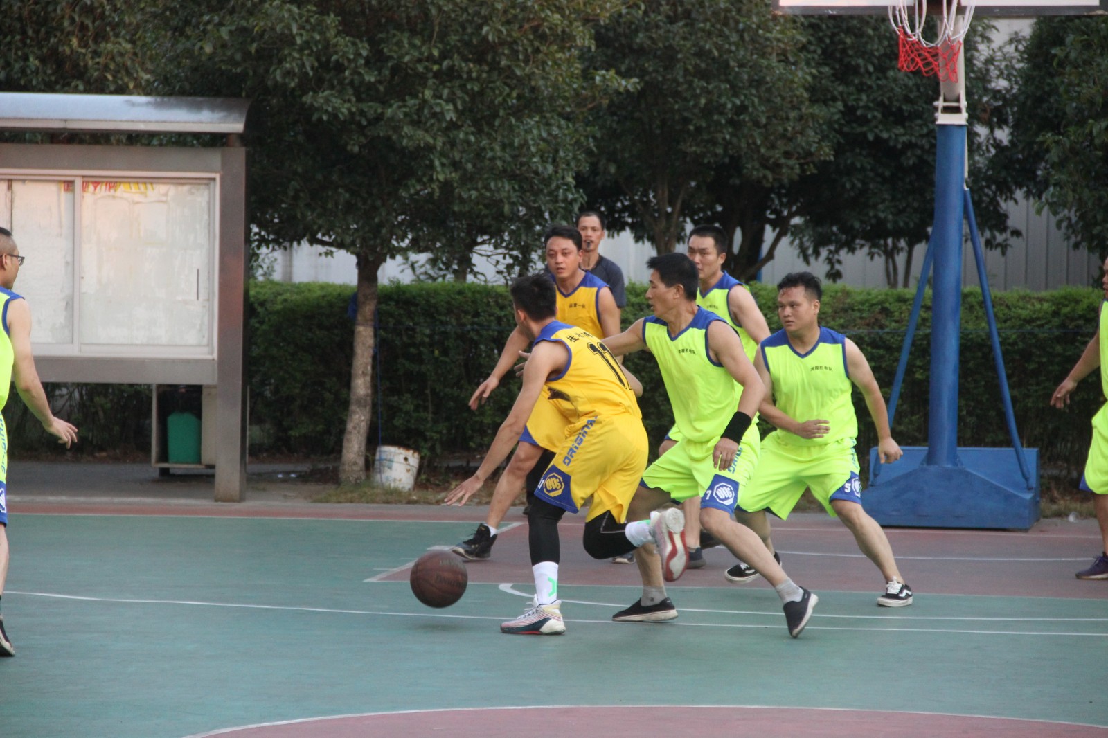 桂林鸿程秋季篮球赛半决赛火热来袭！